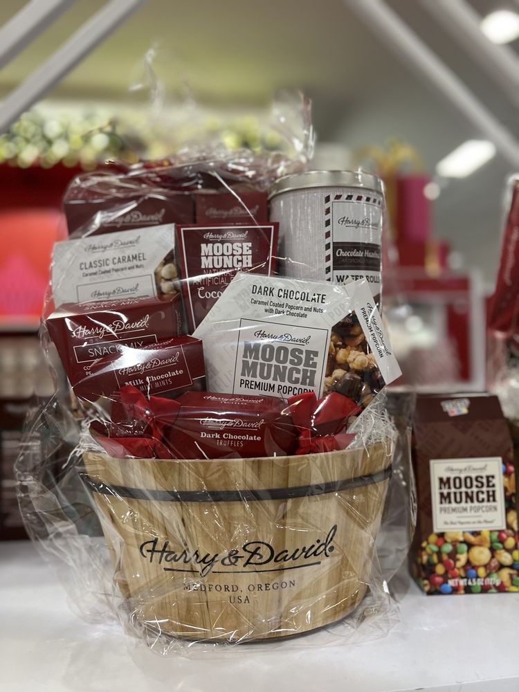 MACY’S Updated July 2024 352 Photos & 105 Reviews 5700 Glades Rd