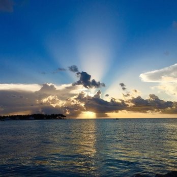Butterfly Café - Amazing sunset from Tranquility Bay beach! - Seafood Near Me - Marathon, Florida
