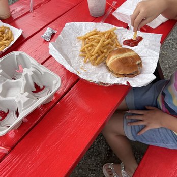 Lucky's Drive In - Chicken sandwich, yum - Burgers Near Me - Tacoma, Washington Lucky's Drive In - Chicken sandwich, yum - Burgers Near Me - Tacoma, Washington