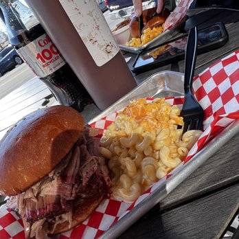 Angry Barnyard BBQ - Pork sandwich and macaroni and cheese. - Barbeque Near Me - Bakersfield, California