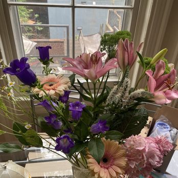 Avandas Flowers - Florists Near Me - Philadelphia, Pennsylvania