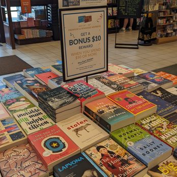 Barnes and Noble - Bookstores Near Me - Livingston, New Jersey