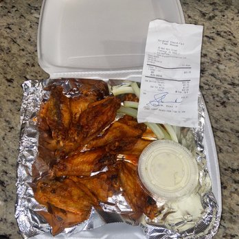 Grand Central Taproom - 12 Party Wings For $20.99 - Beer Bar Near Me - Fleetwood, Pennsylvania
