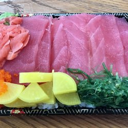 Sakura Japan - Tuna don, $13 and comes with soup = great lunch deal