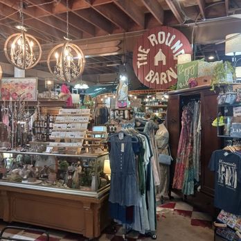 Round Barn Trading Company - Beautiful jewelry, fashion... - Antiques Near Me - Andover, Minnesota Round Barn Trading Company - Beautiful jewelry, fashion... - Antiques Near Me - Andover, Minnesota
