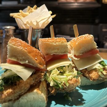 The Honor Bar - THE Chicken Sandwich - Burgers Near Me - Beverly Hills, California The Honor Bar - THE Chicken Sandwich - Burgers Near Me - Beverly Hills, California