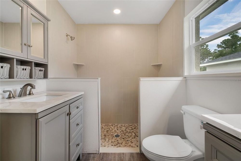 Slide of Houchins Family Construction