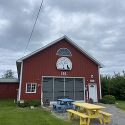 BlackBird Cider Works - Outside