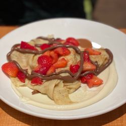 Crêpe Bar - Strawberry Nutella and salted caramel crepe