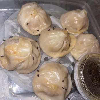 Serious Dumplings - Davie - Crab Meat and Pork Soup Dumplings (6) - Noodles Near Me - Davie, Florida Serious Dumplings - Davie - Crab Meat and Pork Soup Dumplings (6) - Noodles Near Me - Davie, Florida