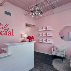 The Only Facial Des Peres - Take a look at our relaxing lobby!