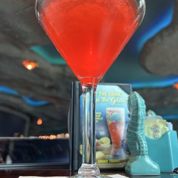 Aquarium Restaurant - Pomegranate Kiss - Seafood Near Me - Kemah, Texas