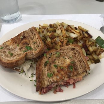 Edgebrook Coffee Shop - Coffee & Tea Near Me - Chicago, Illinois Edgebrook Coffee Shop - Coffee & Tea Near Me - Chicago, Illinois