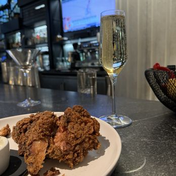 Hartley Kitchen & Cocktails - Fried chicken - no flavor but very greasy - American Near Me - Atlanta, Georgia
