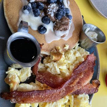 Early Bird - West Des Moines - Breakfast & Brunch Near Me - West Des Moines, Iowa Early Bird - West Des Moines - Breakfast & Brunch Near Me - West Des Moines, Iowa