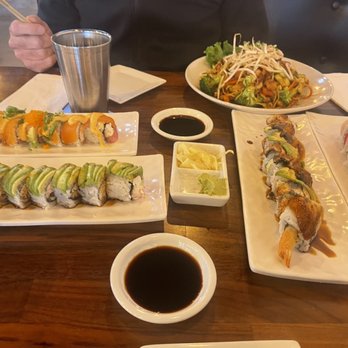 Mikko Sushi - Mikko Roll, Dragon Roll - Sushi Bars Near Me - Escondido, California Mikko Sushi - Mikko Roll, Dragon Roll - Sushi Bars Near Me - Escondido, California