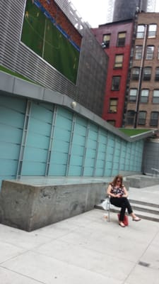 Big Screen Plaza by null