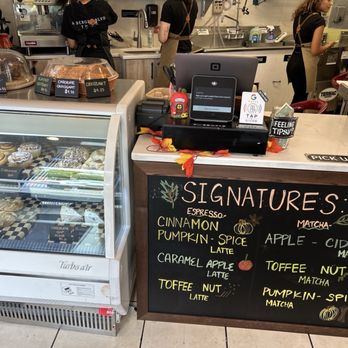 Crust & Cup - Cafes Near Me - Ridgefield, New Jersey Crust & Cup - Cafes Near Me - Ridgefield, New Jersey