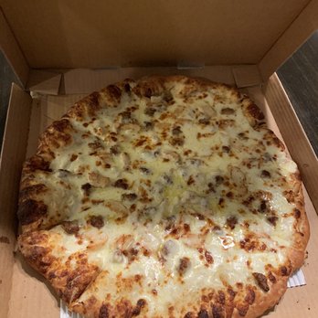 Dalia's Pizza - Upland - Alfredo pizza is great - Pizza Near Me - Upland, California