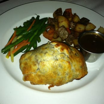 Hy's Steak House - Beef Wellington! - Steakhouses Near Me - Honolulu, Hawaii
