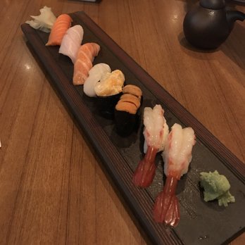 Kata Robata - King salmon, hamachi, salmon, whole scallop, chopped spicy scallop, uni, amaebi - Sushi Bars Near Me - Houston, Texas
