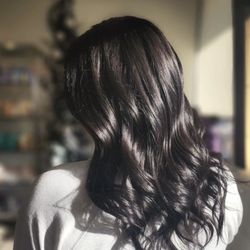 The Salon Seventeen