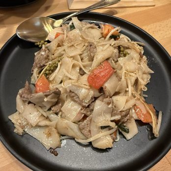 Manaao - "Drunken Noodle" Pad Kee Mao - Thai Near Me - Tustin, California