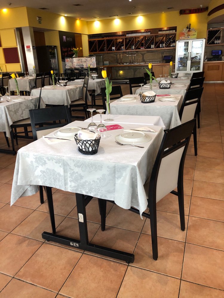 GRILL ALFENA R. Dom Afonso Henriques, 365, Alfena, Portugal