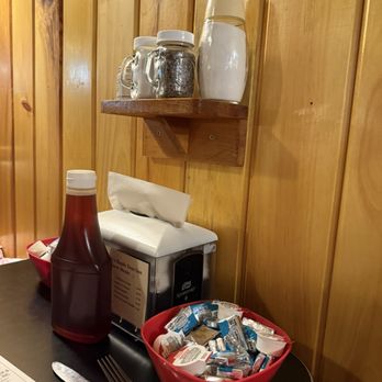 Cartwright's Maple Tree Inn - Table Setup with Maple Syrup - Breakfast & Brunch Near Me - Angelica, New York