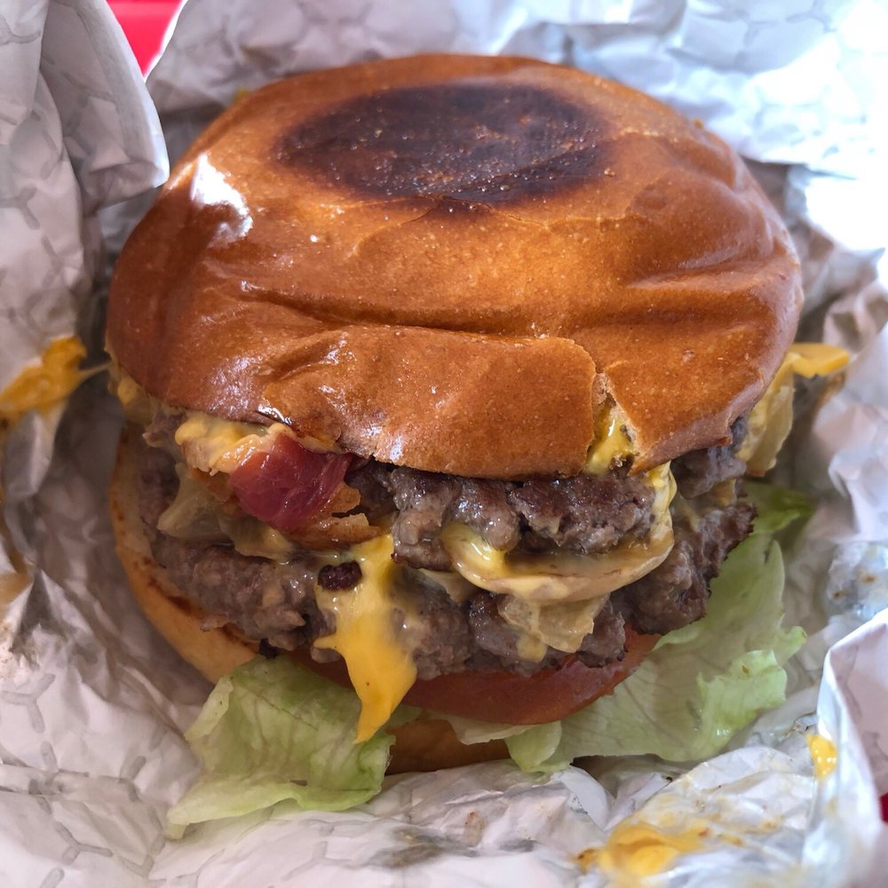 Wowburger - Bacon cheeseburger - Burgers Near Me - Dublin, D