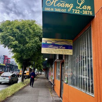 Hoang Lan - This is the only restaurant that open early in morning (8am) - Vietnamese Near Me - Seattle, Washington