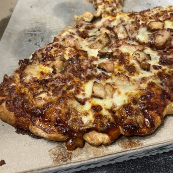PAPIS FAMILY PIZZA - Barbecue Chicken Pizza - Pizza Near Me PAPIS FAMILY PIZZA - Barbecue Chicken Pizza - Pizza Near Me