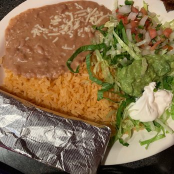 Tres Hermanos - Refried beans, rice, tortillas in foil, with condiments for fajitas - Mexican Near Me - Greenup, Kentucky