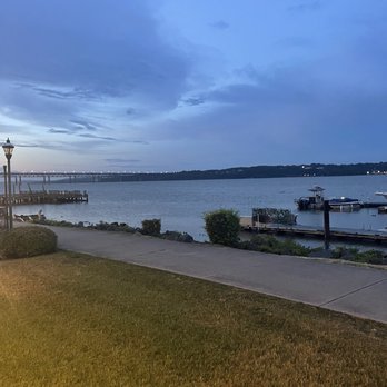 Primo Waterfront - Views of the Hudson - Italian Near Me - Newburgh, New York Primo Waterfront - Views of the Hudson - Italian Near Me - Newburgh, New York