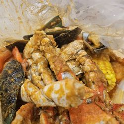 Seafood Boil - Green mussels, crab and shrimp