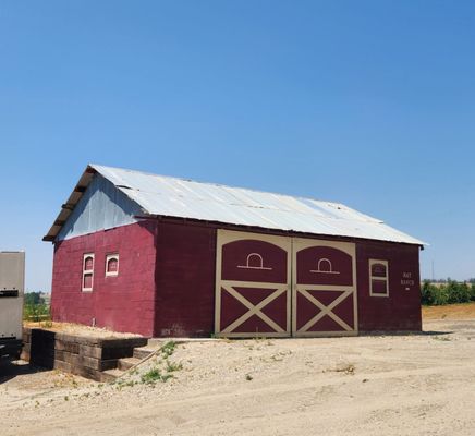 Hat Ranch Winery by null