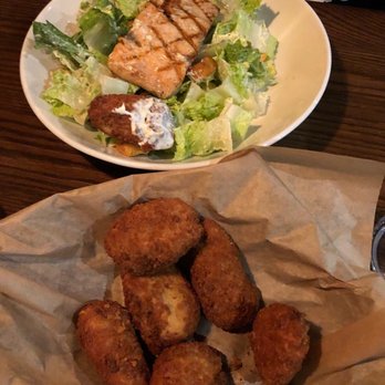 Boulevard Grill - 7 Jalapeno Poppers & Caesar Salad with Grilled Salmon - American Near Me - Kansas City, Missouri Boulevard Grill - 7 Jalapeno Poppers & Caesar Salad with Grilled Salmon - American Near Me - Kansas City, Missouri