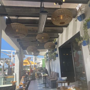 Monarch Ocean Pub - Dining area - Gastropubs Near Me - Del Mar, California