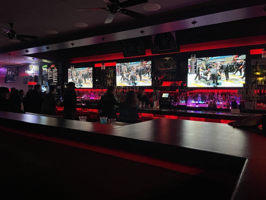 28 WEST SPORTS BAR by null
