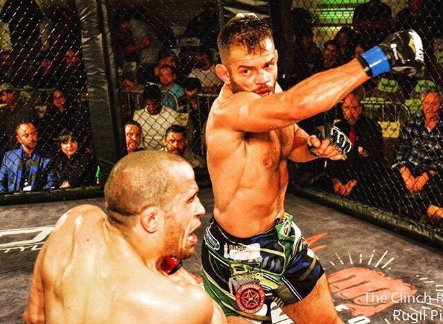 Team Ironman Ultimate Training Logo