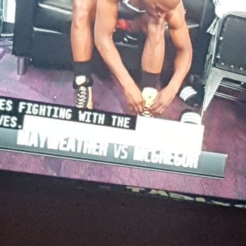 Hudson Tavern - Mayweather vs McGregor - Sports Bars Near Me - Austin, Texas
