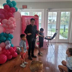 Isaac Wong Magic Show - Magic tricks involving the kids