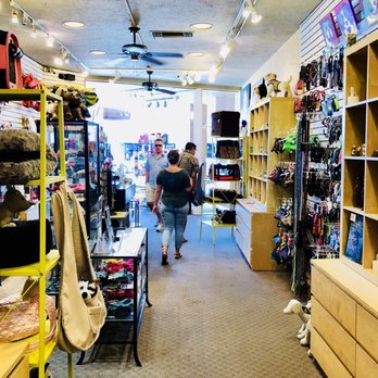 Cold Nose Warm Heart - Dog and cat gears galore - Pet Stores Near Me - Palm Springs, California Cold Nose Warm Heart - Dog and cat gears galore - Pet Stores Near Me - Palm Springs, California