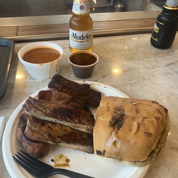 Best Bar-BQ - Pork ribs, hot links, bread, side of baked beans and mild BBQ sauce!! - Barbeque Near Me - Santa Paula, California Best Bar-BQ - Pork ribs, hot links, bread, side of baked beans and mild BBQ sauce!! - Barbeque Near Me - Santa Paula, California