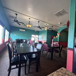 Chinatown Restaurant - Interior- it's nice.