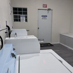 Cougar RV Park - Onsite Laundry