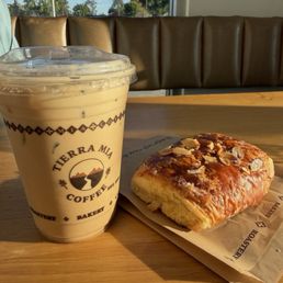 Iced Horchata Latte and Dulce de Leche Croissant Iced Horchata Latte and Dulce de Leche Croissant