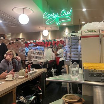 Lou Mitchell's - Breakfast & Brunch Near Me - Chicago, Illinois Lou Mitchell's - Breakfast & Brunch Near Me - Chicago, Illinois