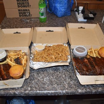 Famous Dave's Bar-B-Que - Barbeque Near Me - Sioux Falls, South Dakota