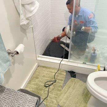 Adeedo - Alex working on my drain for 90 seconds. - Plumbing Near Me - Los Angeles, California Adeedo - Alex working on my drain for 90 seconds. - Plumbing Near Me - Los Angeles, California